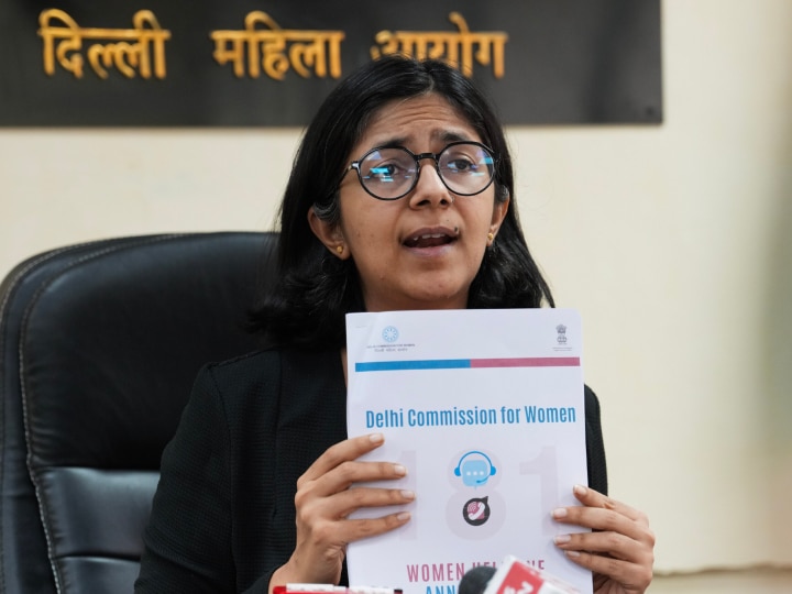 dcw-चीफ-मालीवाल-बोलीं-महिला-हेल्पलाइन-पर-एक-साल-में-आए-6-लाख-से-ज्यादा-फोन,-घरेलू-हिंसा…रेप-और-दहेज-उत्पीड़न-के-मिले-मामले