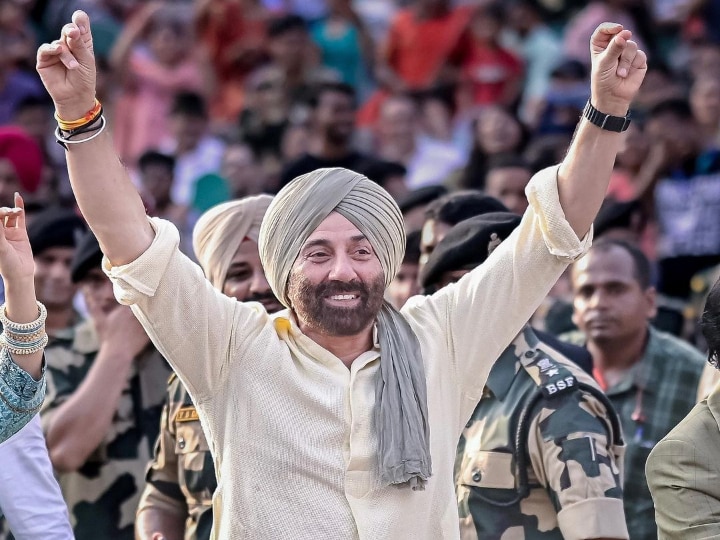 sunny-deol-bungalow-auction:-अब-नहीं-नीलाम-होगा-सनी-देओल-का-बंगला,-बैंक-के-नोटिस-पर-कांग्रेस-ने-उठाए-सवाल