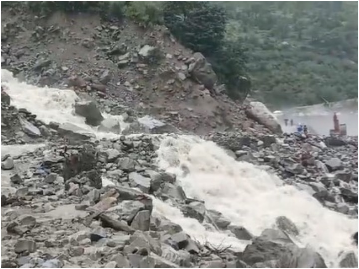 uttarakhand-weather:-बारिश-से-उत्तराखंड-में-टूट-रहे-पहाड़,-भूस्खलन-से-बद्रीनाथ-नेशनल-हाईवे-बंद