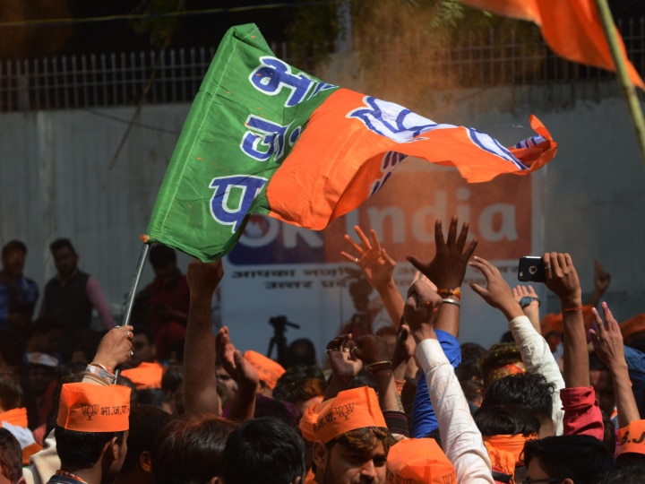 early-lok-sabha-poll:-समय-से-पहले-होगा-लोकसभा-चुनाव-या-नहीं!-बीजेपी-नेता-ने-किया-साफ