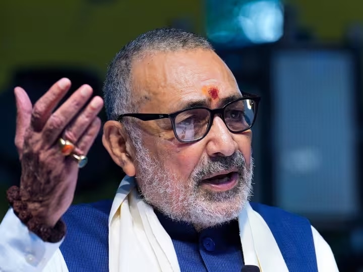 giriraj-singh:-लालू-यादव-के-‘नरेटी’-वाले-बयान-पर-गिरिराज-सिंह-भड़के,-शिक्षकों-की-छुट्टी-के-मुद्दे-पर-rjd-सुप्रीमो-को-कह-गए-बहुत-कुछ