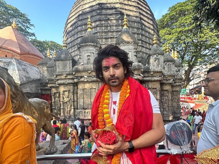 gurmeet-choudhary-visit-kamakhya-temple:-अष्टमी-के-दिन-मां-कामाख्या-के-दर्शन-करने-पहुंचे-टीवी-के-राम,-माथे-पर-तिलक-गले-में-गमछा-डाले-आए-नजर