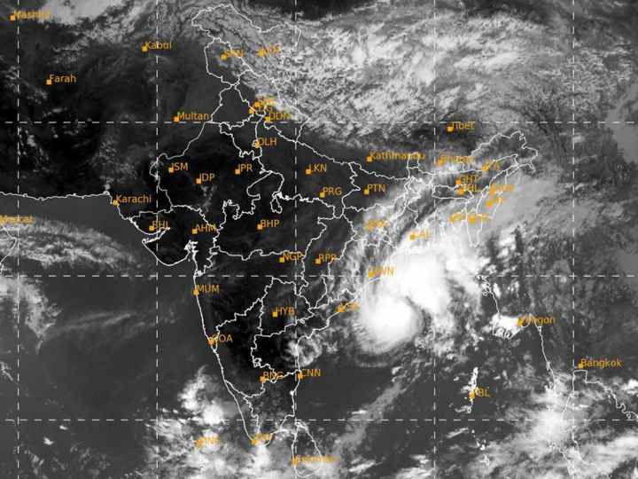 cyclone-hamoon:-आने-वाला-है-चक्रवात-हामून!-इन-जगहों-पर-भारी-बारिश-का-अलर्ट