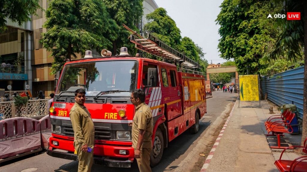 bomb-threat:-नॉर्थ-ब्लॉक-के-बाद-दिल्ली-के-कॉलेज-को-मिली-धमकी,-लेडी-श्री-राम-में-आया-बम-से-उड़ाने-का-कॉल